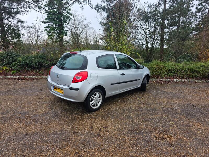 RENAULT CLIO