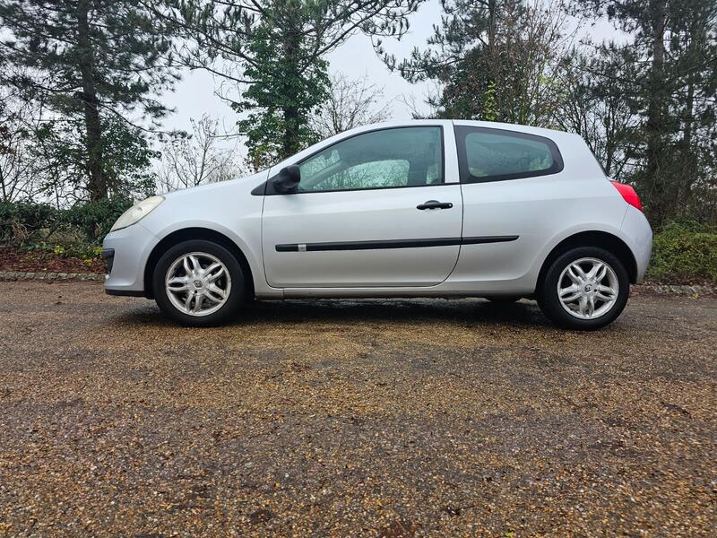 RENAULT CLIO