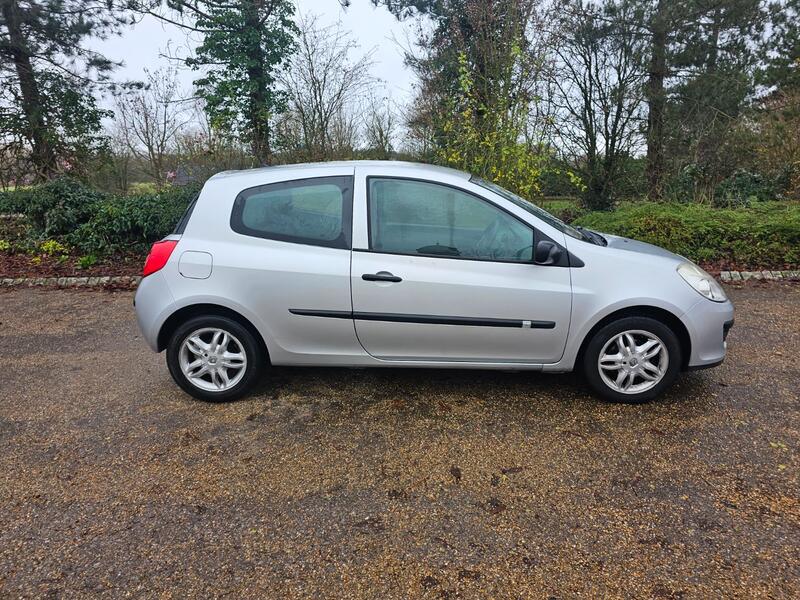 RENAULT CLIO