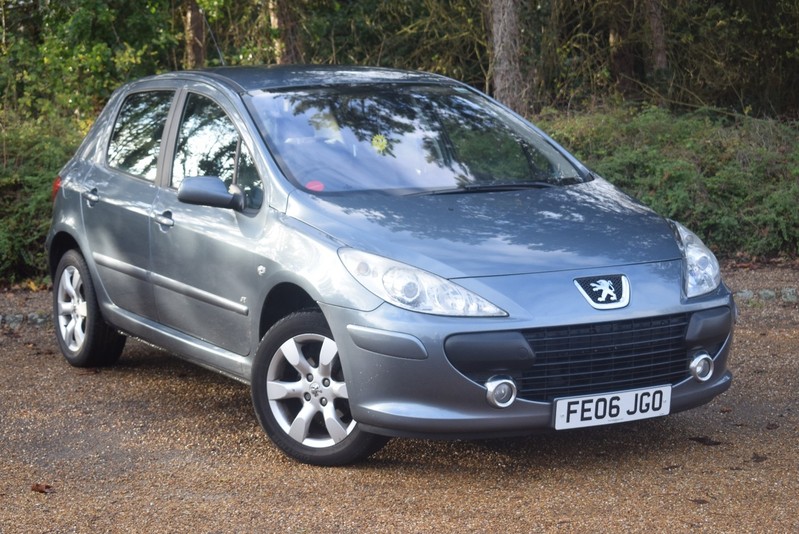 PEUGEOT 307