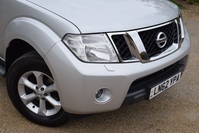 NISSAN NAVARA