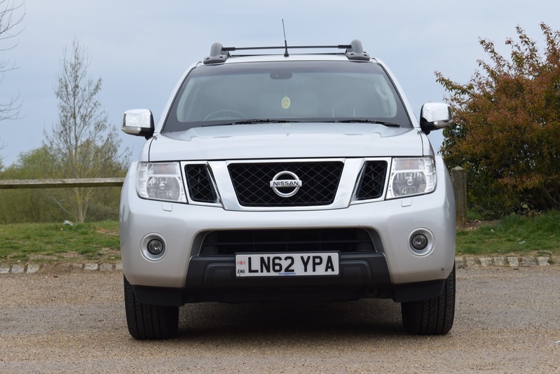 NISSAN NAVARA