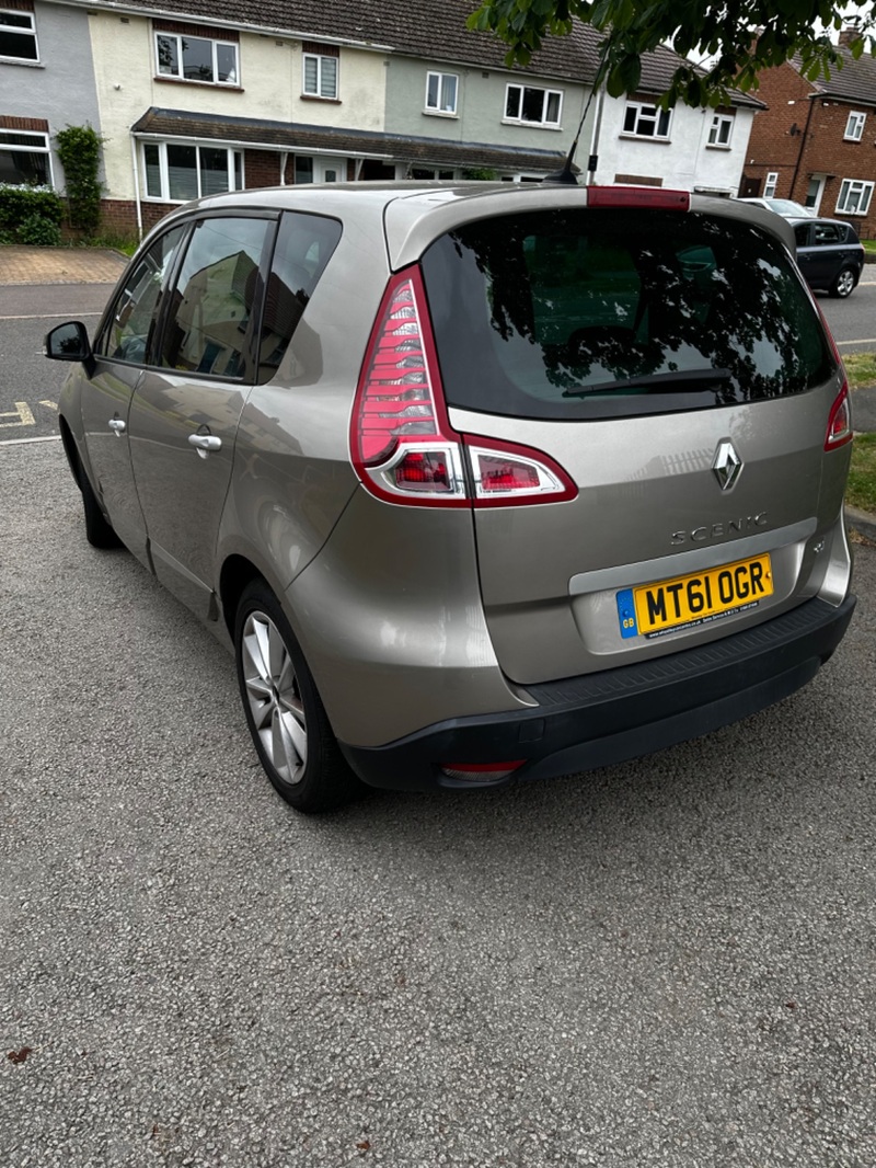 RENAULT SCENIC