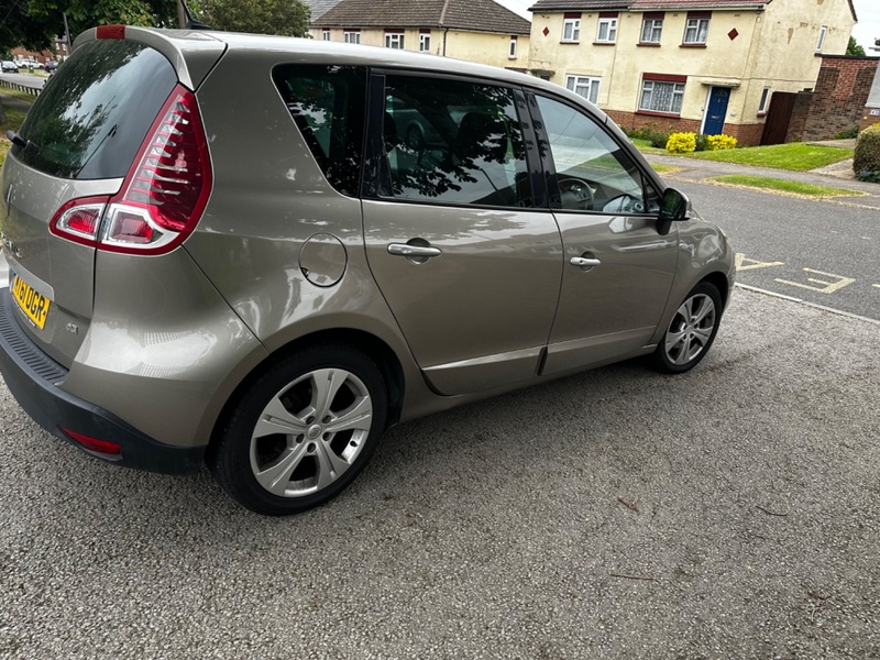 RENAULT SCENIC